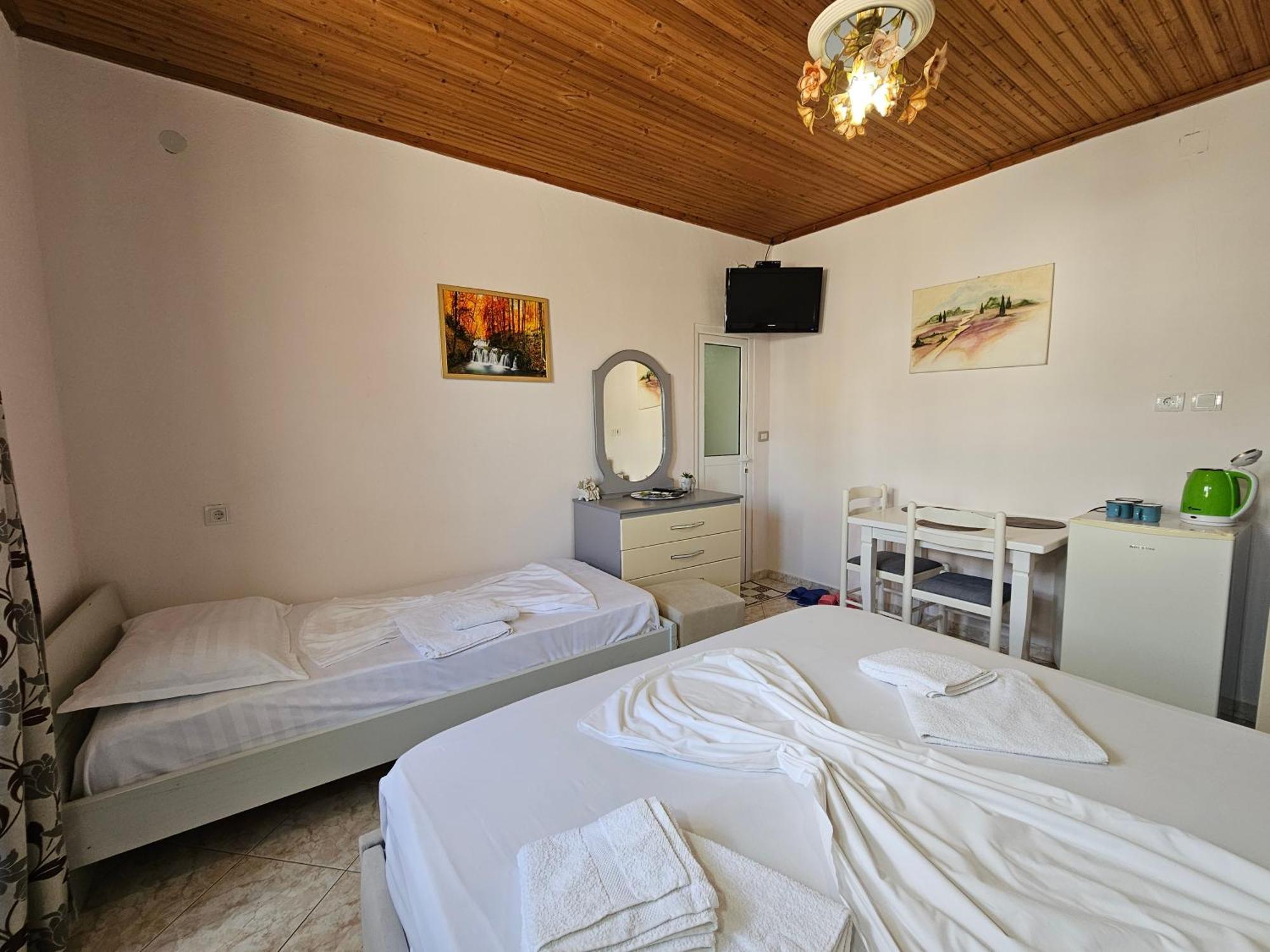 Vila Mulla Εξαμίλιο Εξωτερικό φωτογραφία
